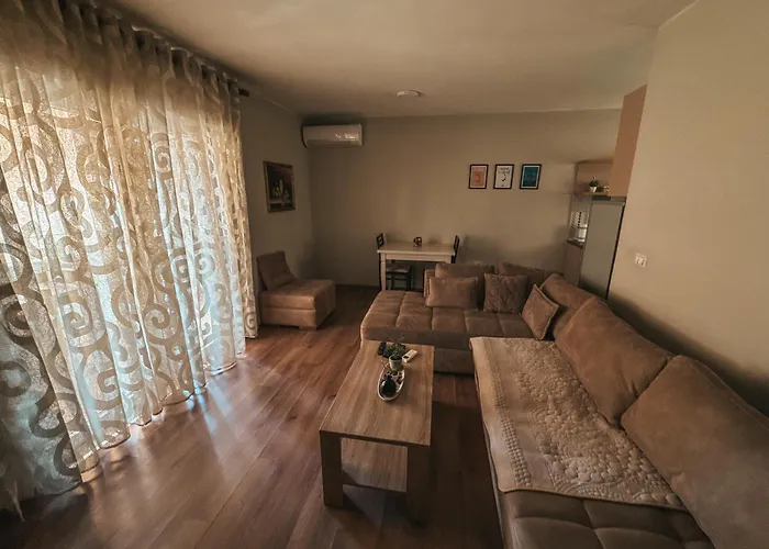 Dizdari 2 - Center * Tirana